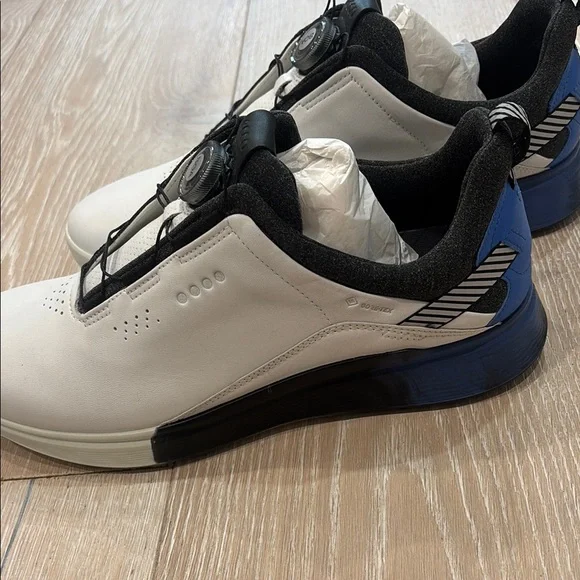 ECCO Men's White and Black Shoes - Picture 3 of 6
